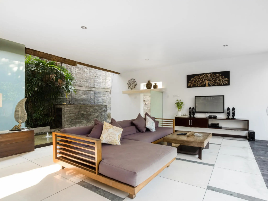 Payapaya Seminyak luxury vila 4 BR near beach potato head