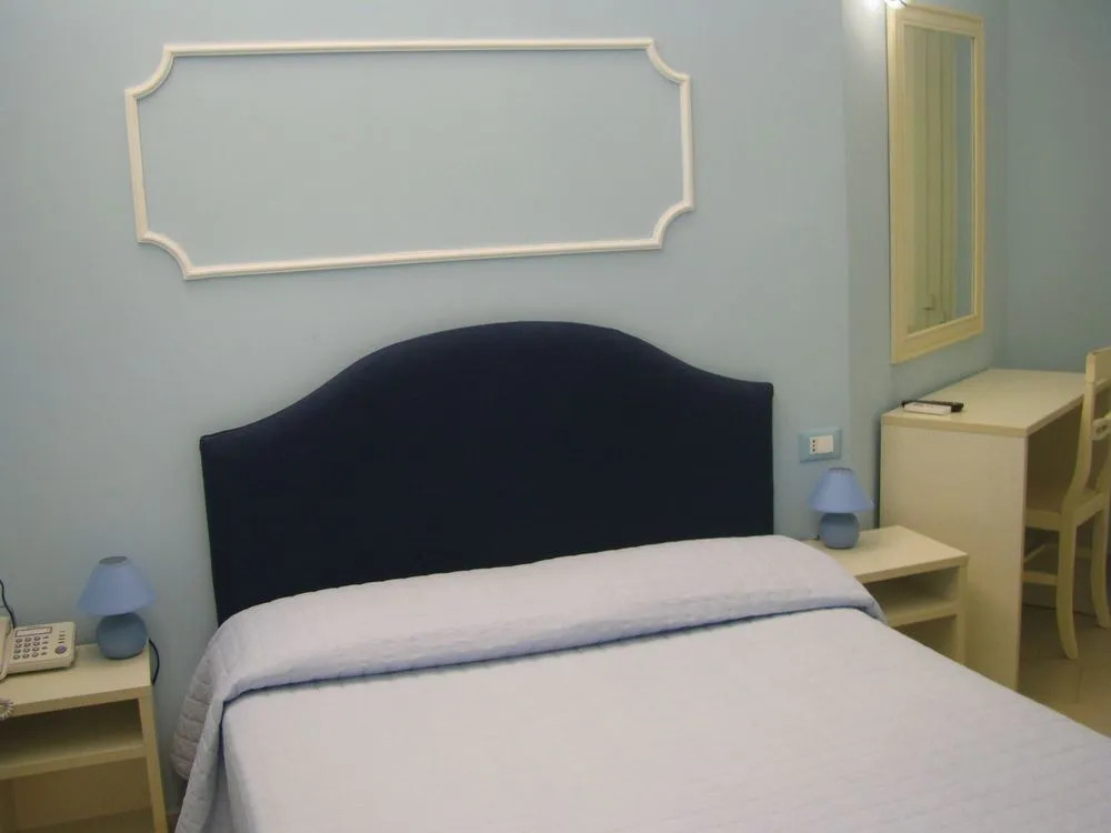 Tiffany Roma Suite