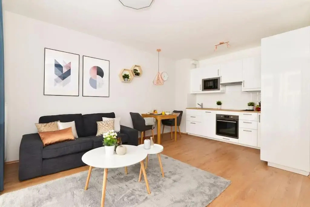 Laurel Bay Apartment