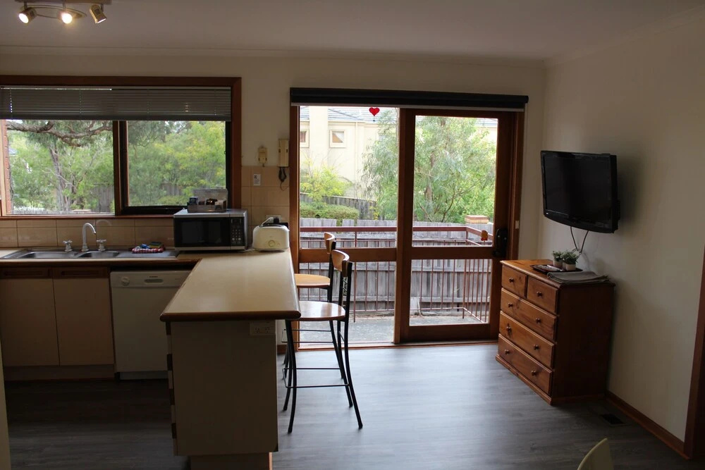 Australian Home Away @ East Doncaster George