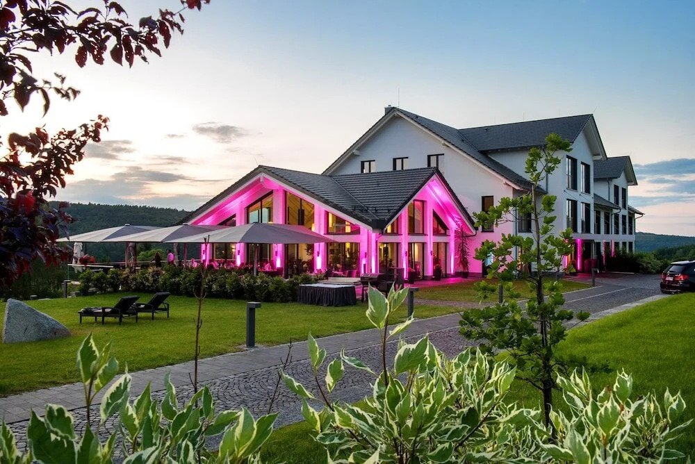 BURGHOF - DAS HOTEL