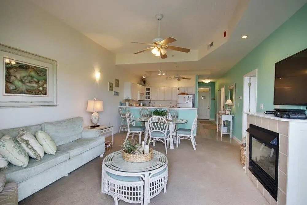 402 Playa Flamingo - 2 Br Condo