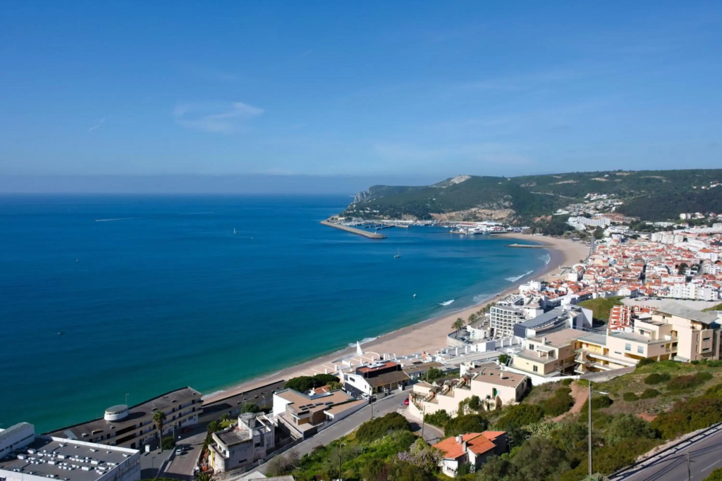 Sea View Apartment Sesimbra- Apartamento Vista Mar