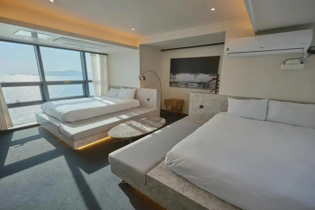 Camellia Hotel