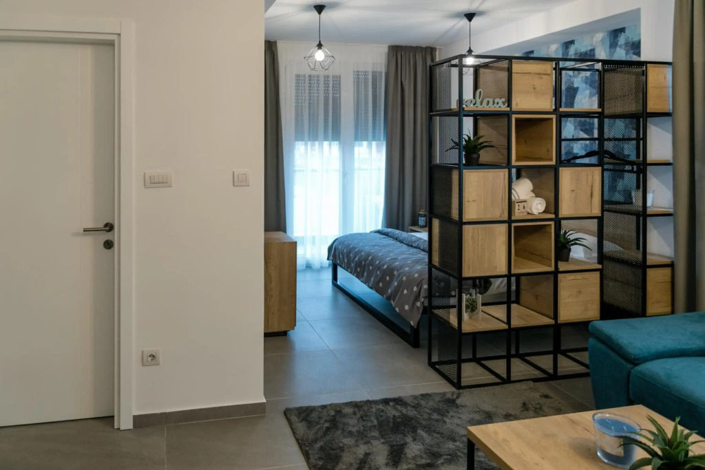 TODOR APARTMENTS Center