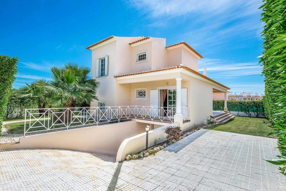Villa Montes