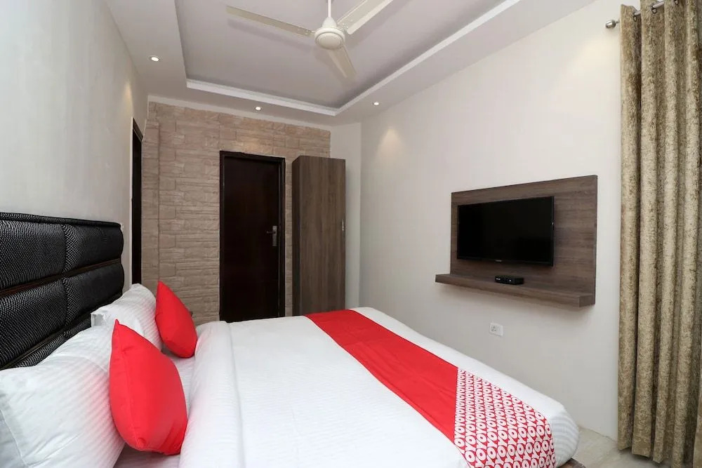 FabHotel Starhood - Manikonda