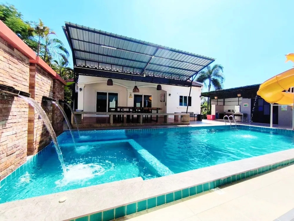 Baan Big Family Pool Villa