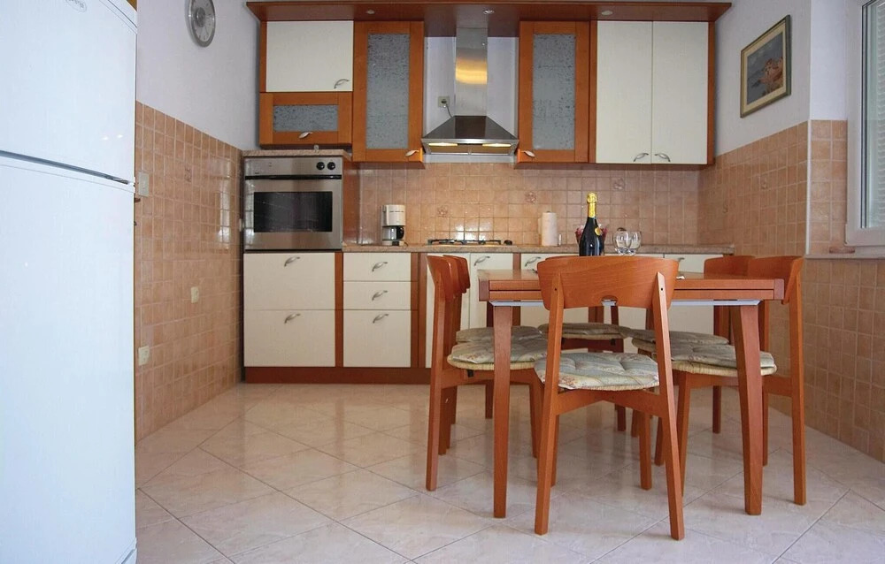 Apartment Komoseva I