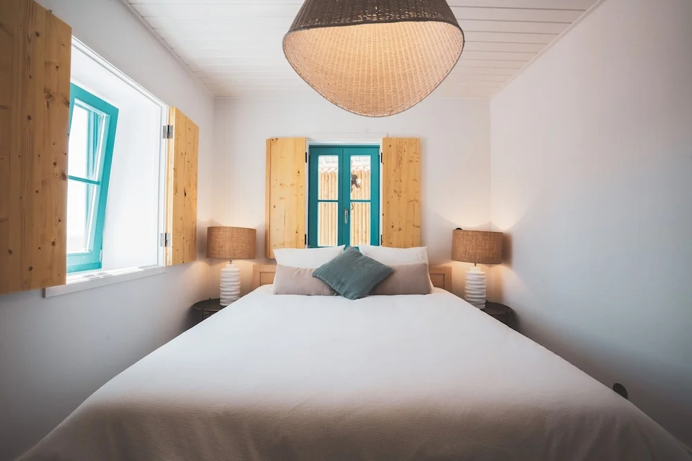 Azenhas do Mar West Coast Design and Surf Villas