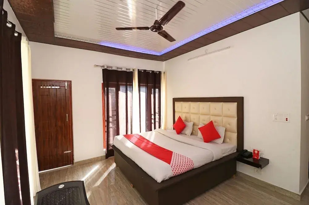 Hotel Himalayan Village By OYO Rooms