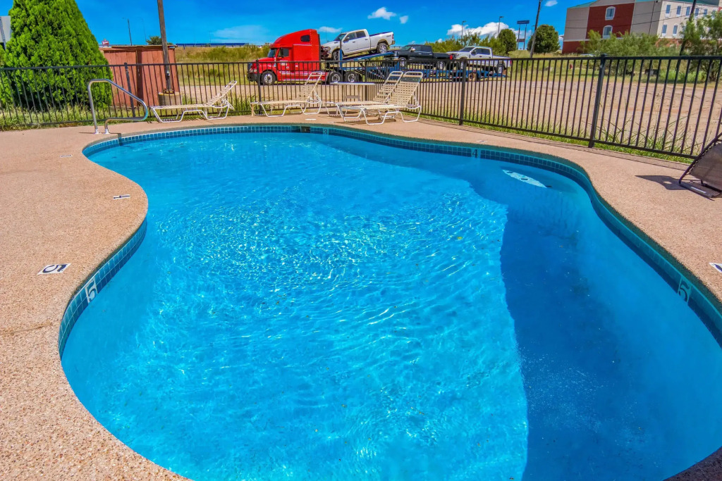 Econo Lodge Inn & Suites Sweetwater I-20