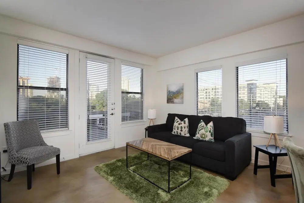 StayLo Luxury 2 Bedroom Apartment