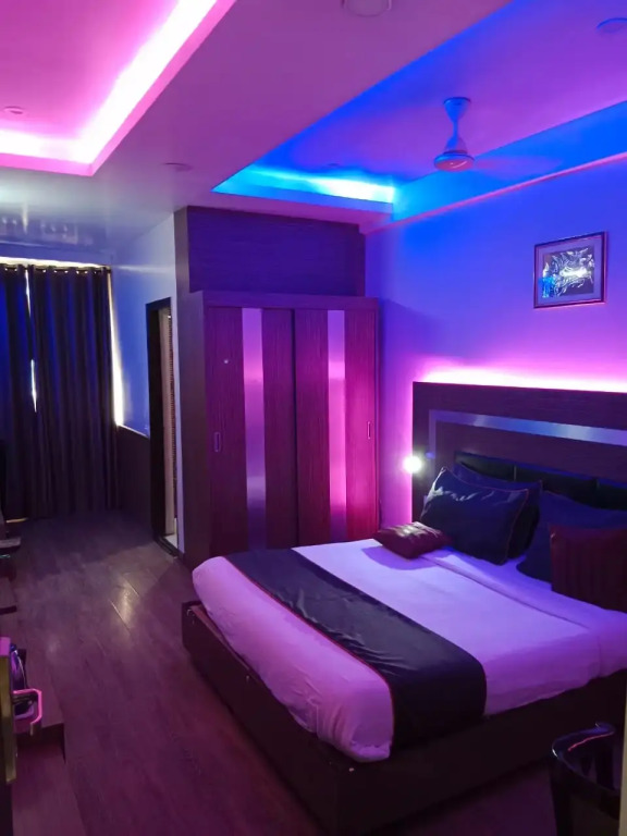 Hotel Cosmos