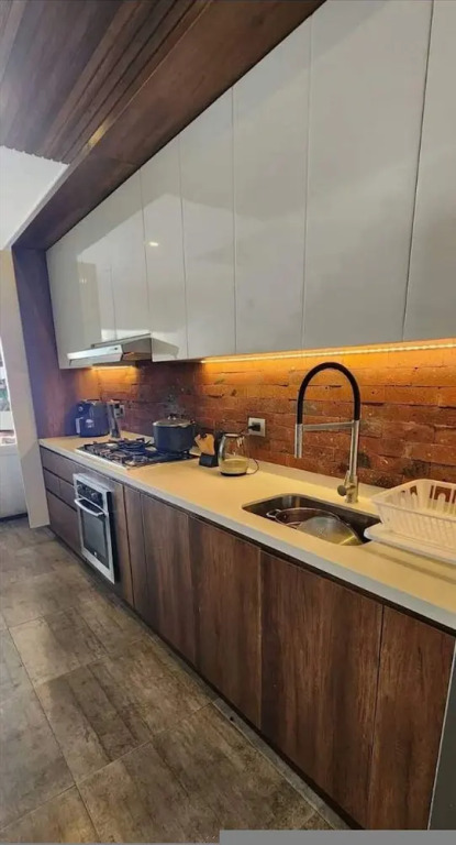 w Spacious 4BR Duplex w Pool in Punta Hermosa