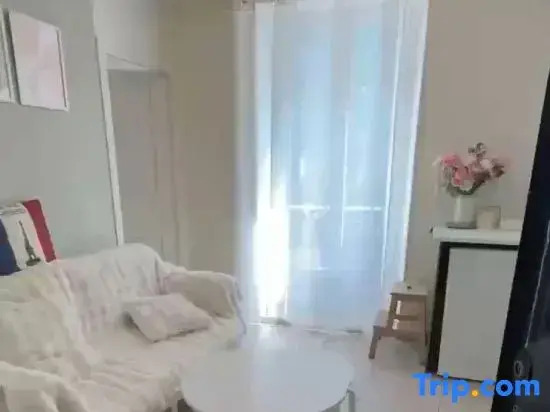 Jins cosy apartment at Paris 10ème