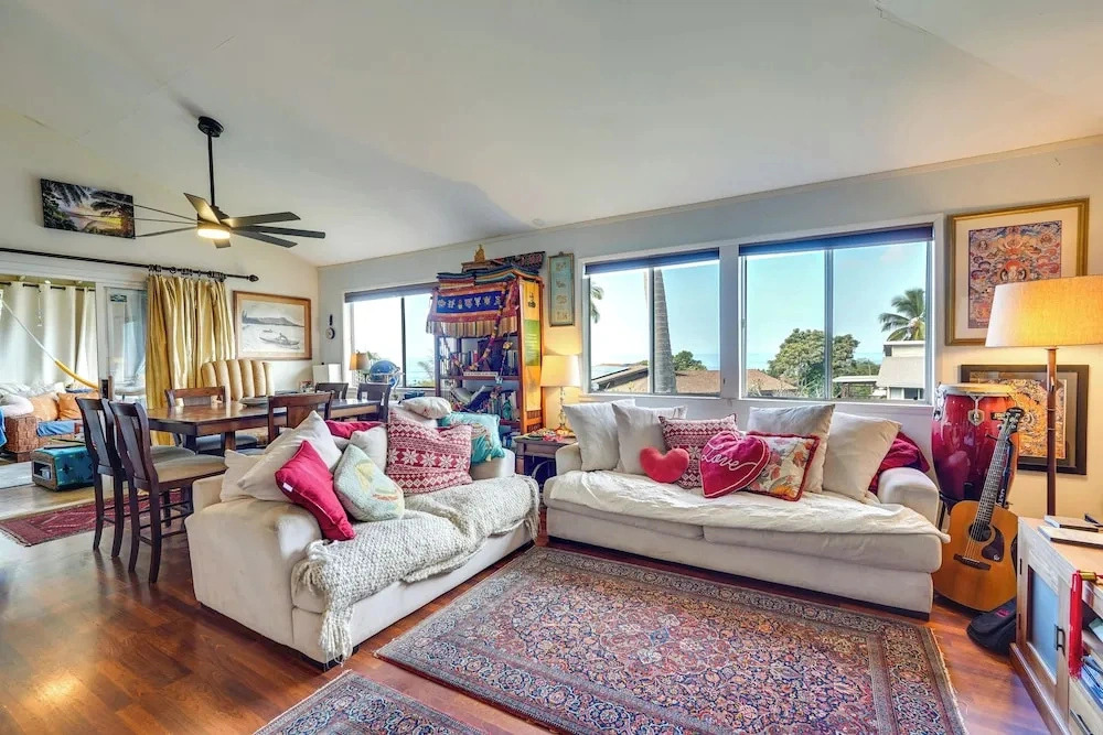 Lush Outdoor Space & Epic Views! Kailua-kona Home