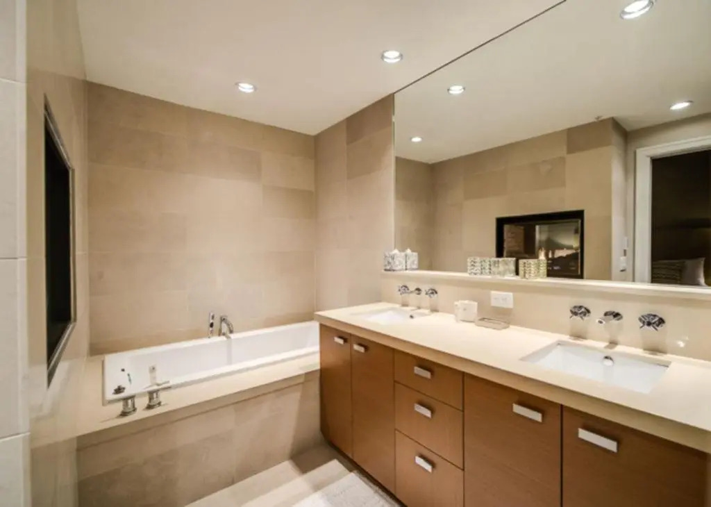 West Coast Alpine Contemporary 4 Bedroom Townhome with Private Hot Tub 35