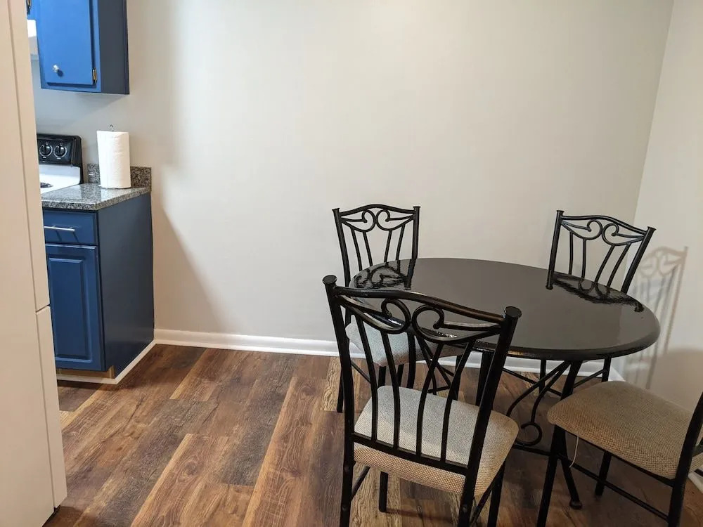 Ferry Street Suites