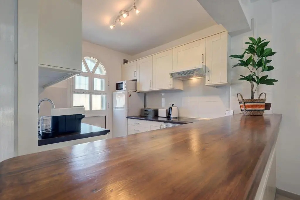042 Classic 2 Bed Andalusian Townhouse 500m From Beach