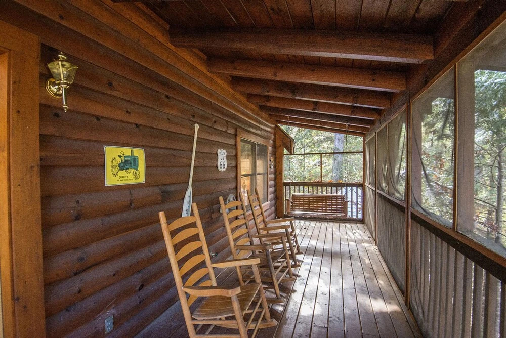 Lockers Mountain Hideaway by Eagles Ridge Resort