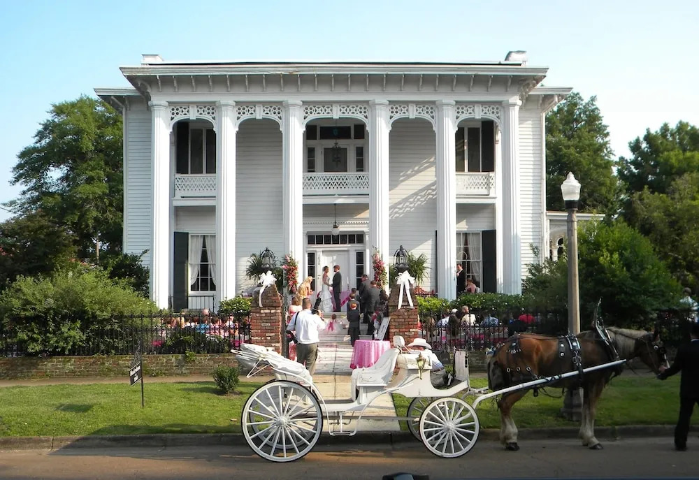 Shadowlawn Bed and Breakfast