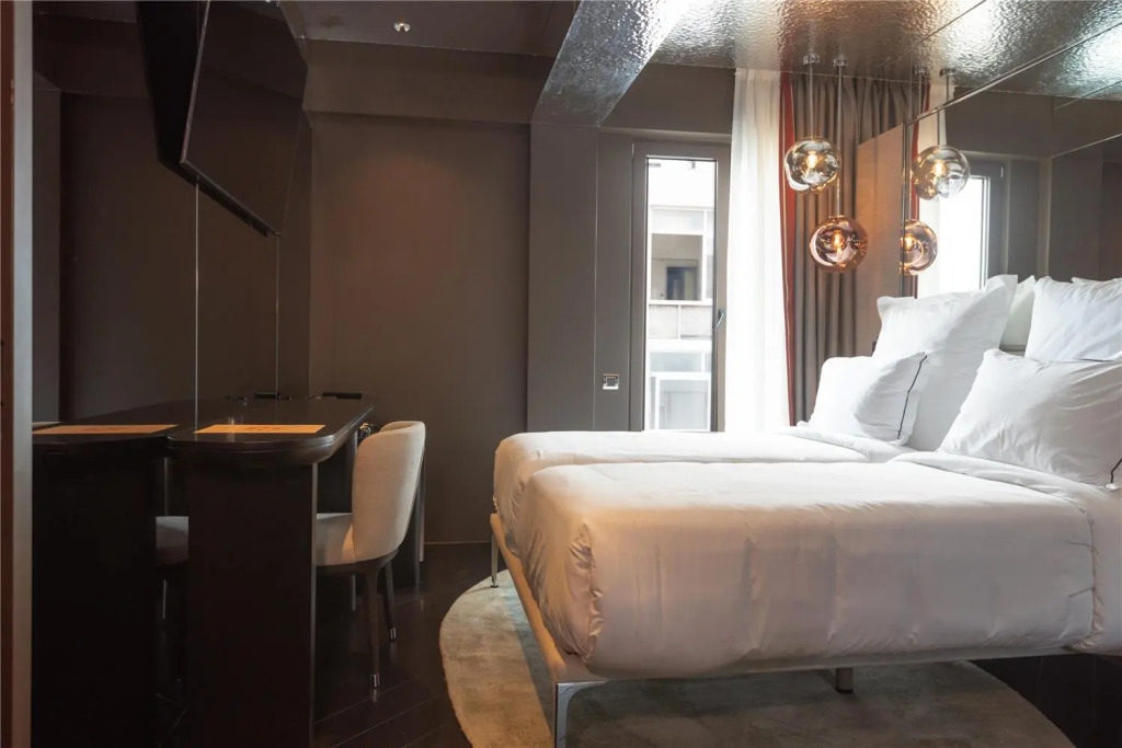 Adia Aluma Athens, Curio Collection By Hilton