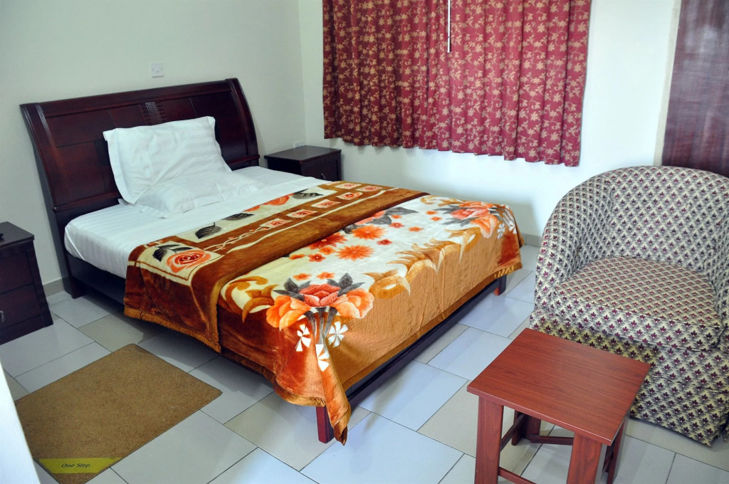 Oscarpak Royal Hotel
