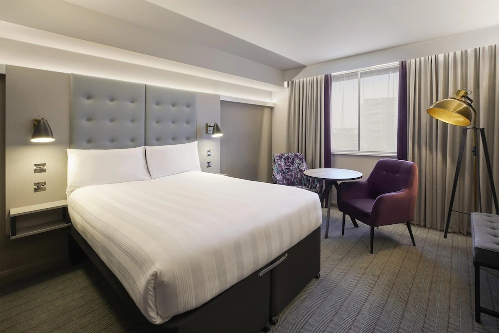 Premier Inn Stoke/Trentham Gardens