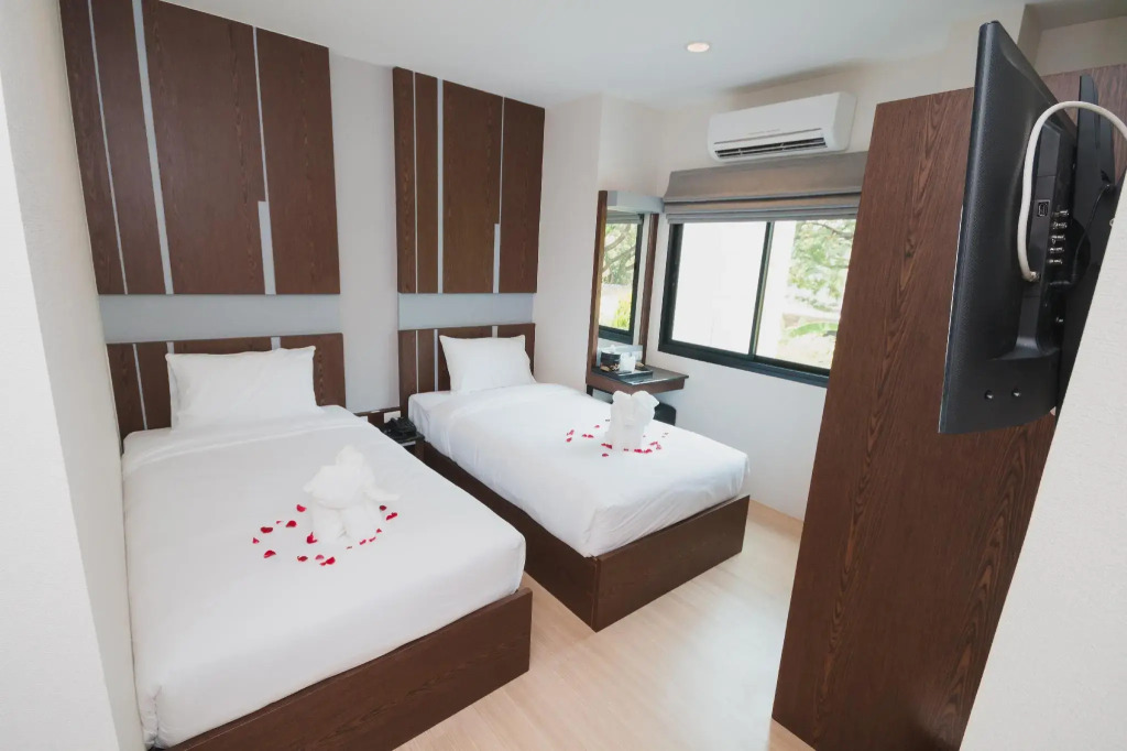 The Y Smart Hotel