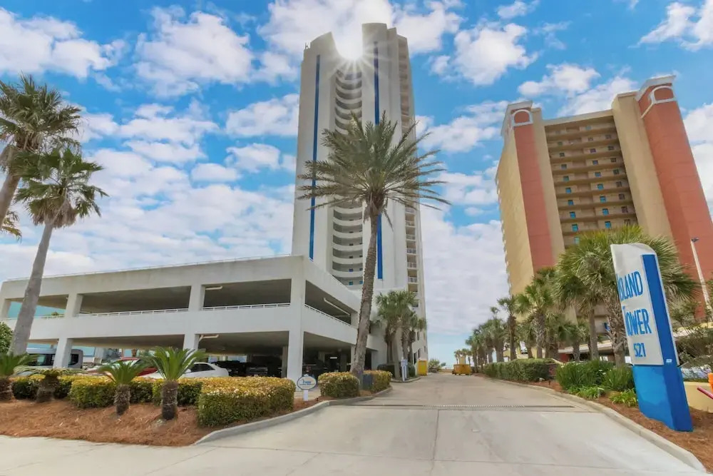 Island Tower 903