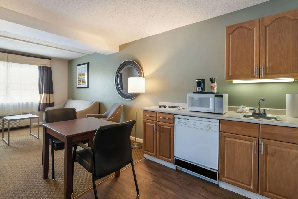 Quality Inn & Suites Auburn I-95