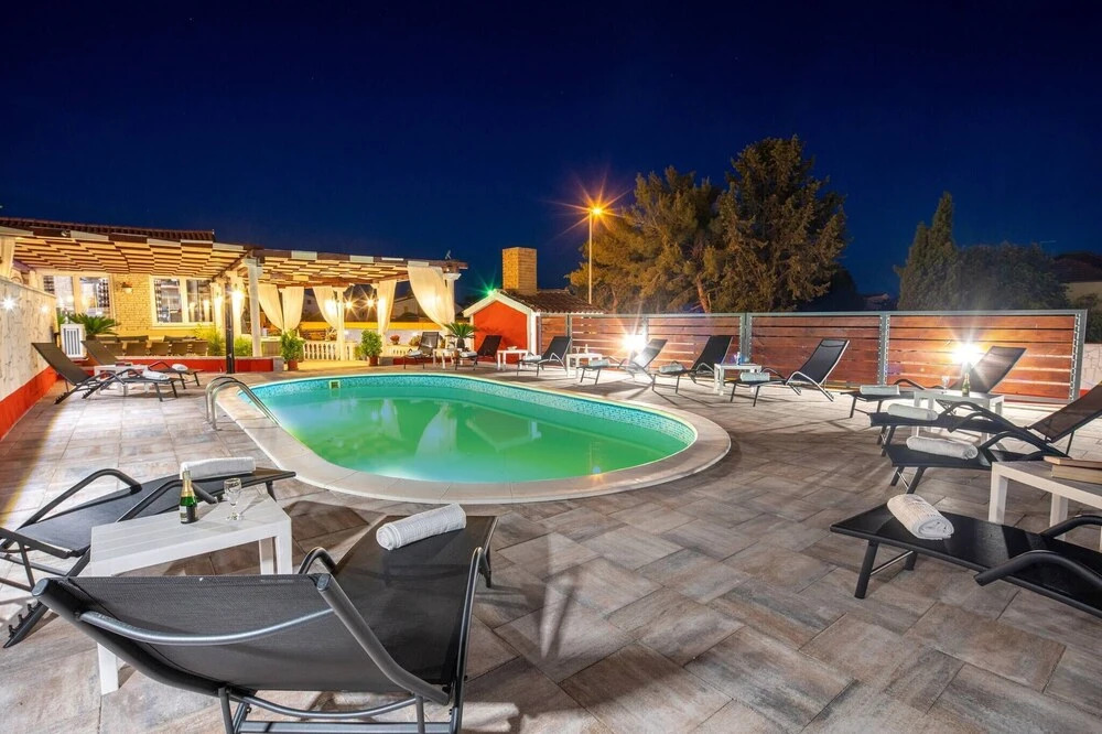 4 Great Villa Ancora For 16 Guests