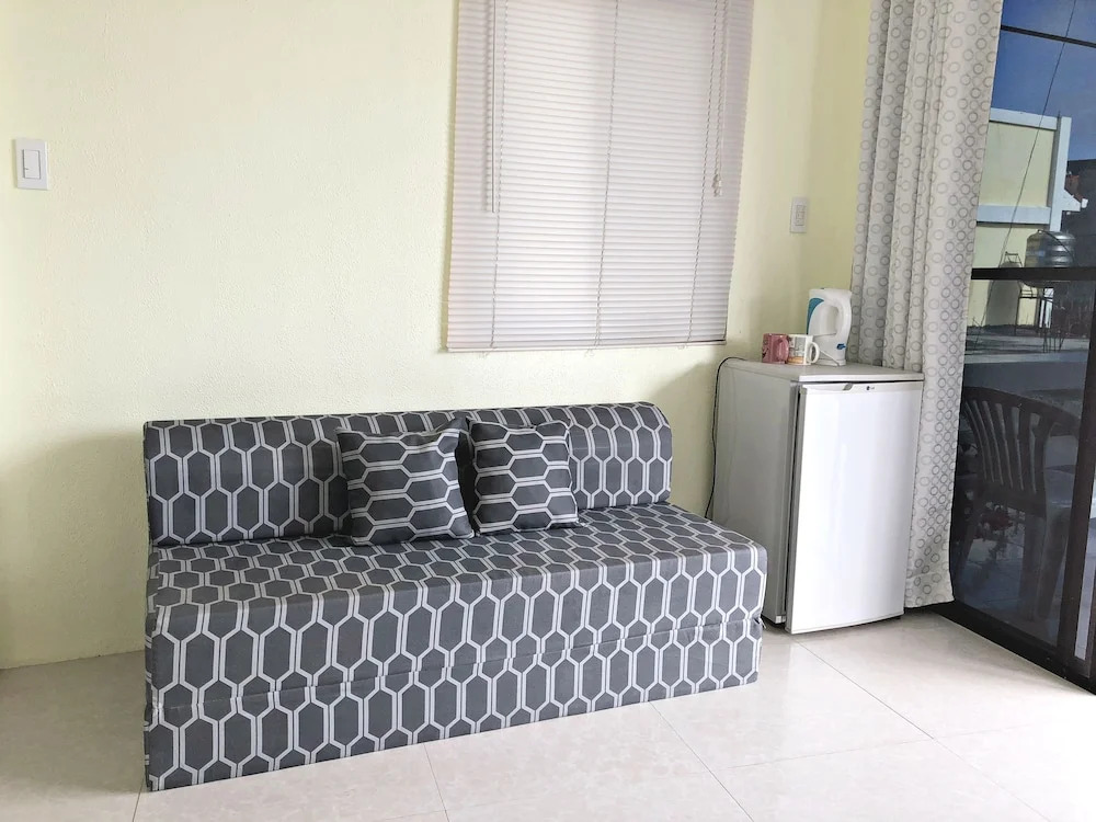 Rey-Alexandria Suites Annex