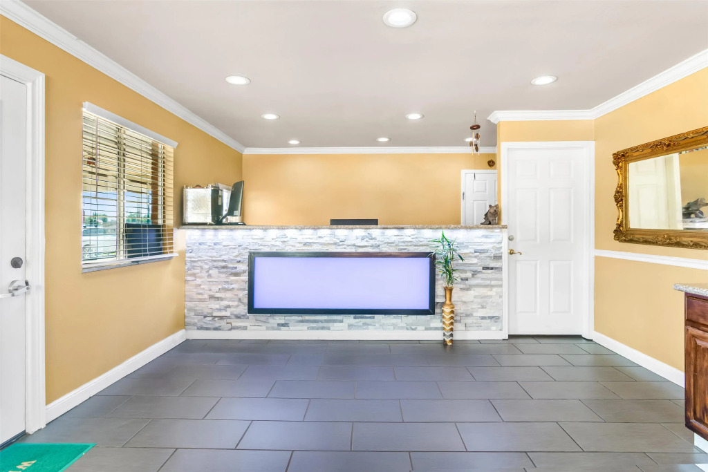Americas Best Value Inn and Suites Siloam Springs
