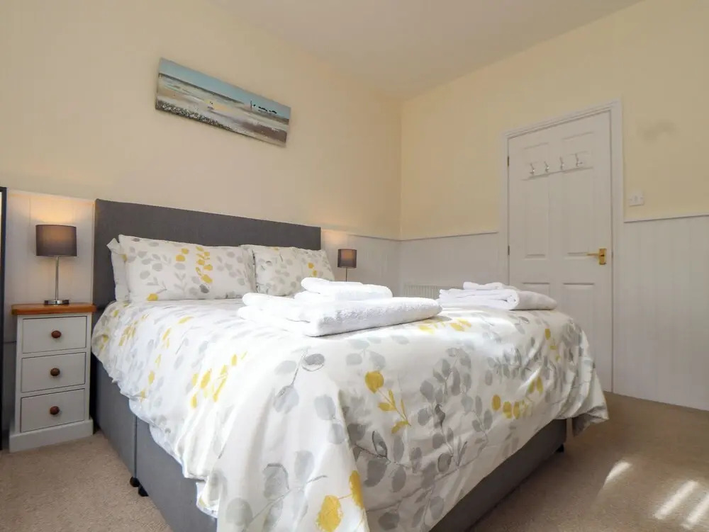 Flat 1 Niles Place