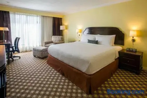 Hotel Courtyard By Marriott Toluca Aeropuerto