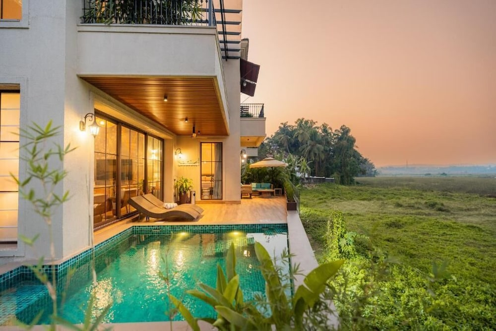 ELIVAAS Villa Verde 4-BHK Luxury Villa with Private Pool The Banyan Bliss