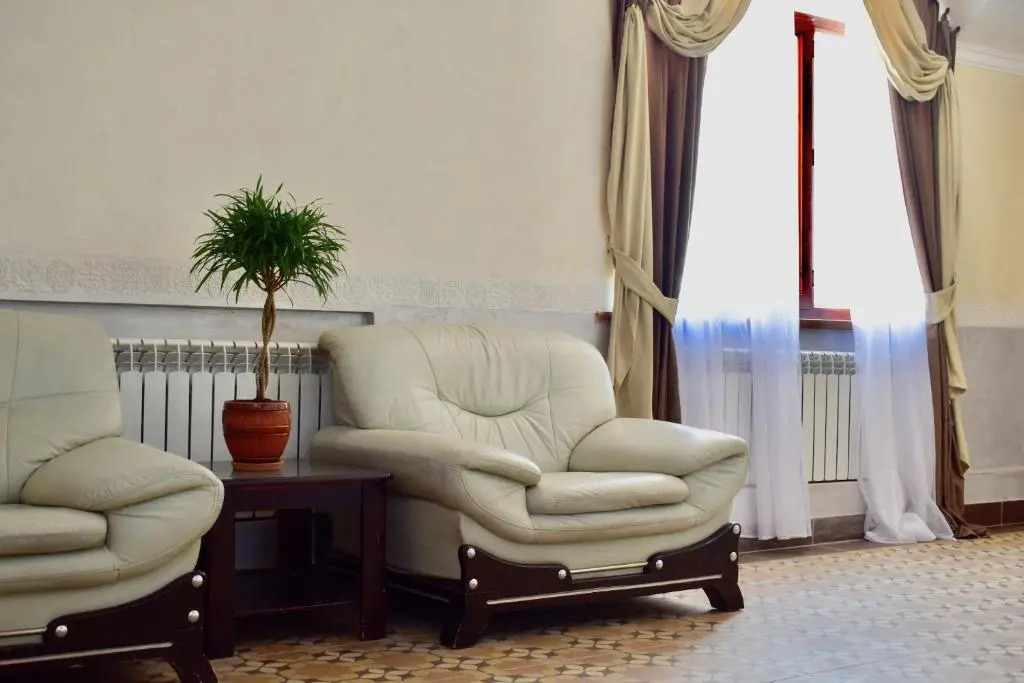 Dostar Inn