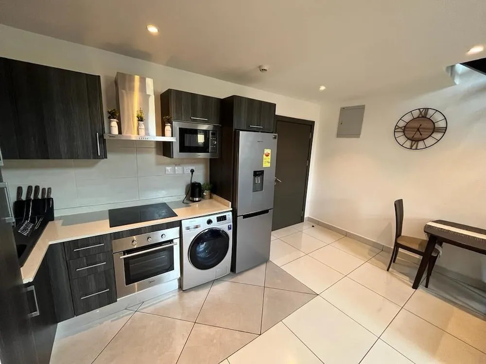 Embassy Gardens Upscale D-Plus Apartments
