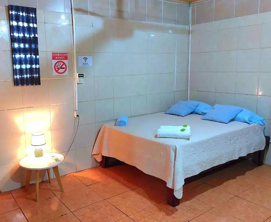 Hostel del Pacífico Habitaciónes con baño privado y aire acondicionado