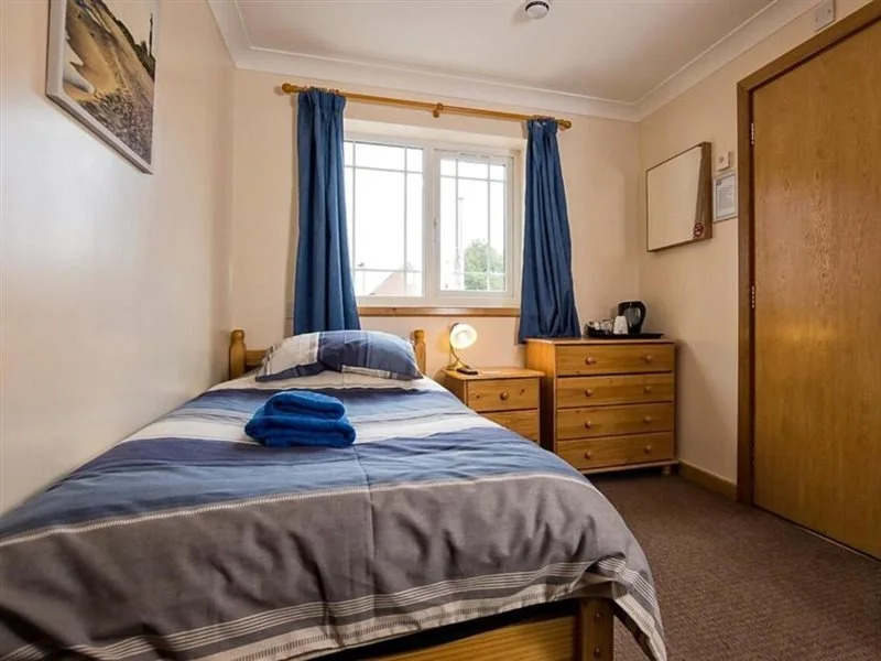 Thorne Central Guest House