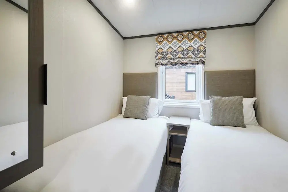 Host Stay Field View Lodge