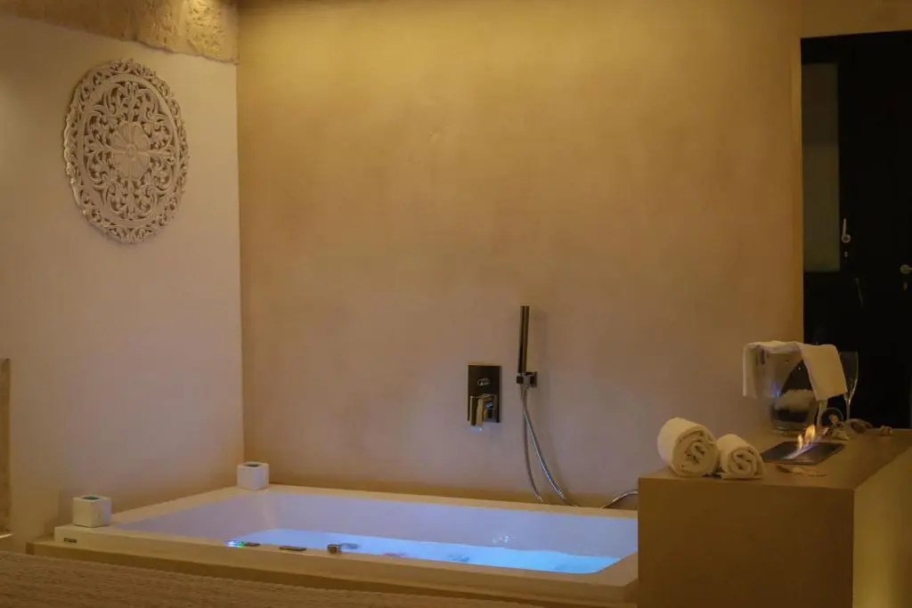 Suite 52