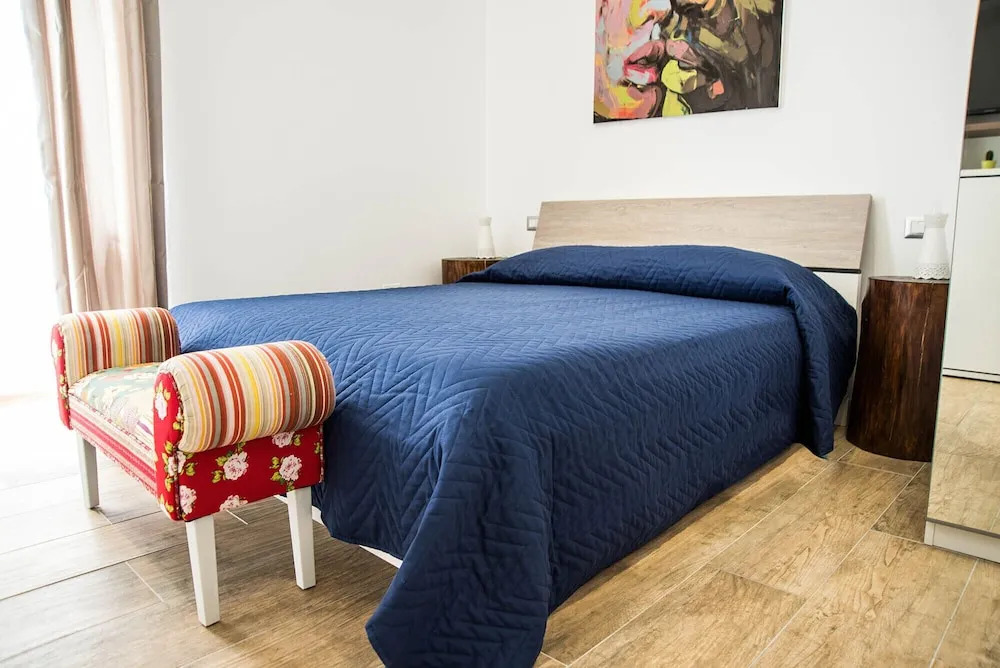 Brezza Marina Reataurant E  B&B