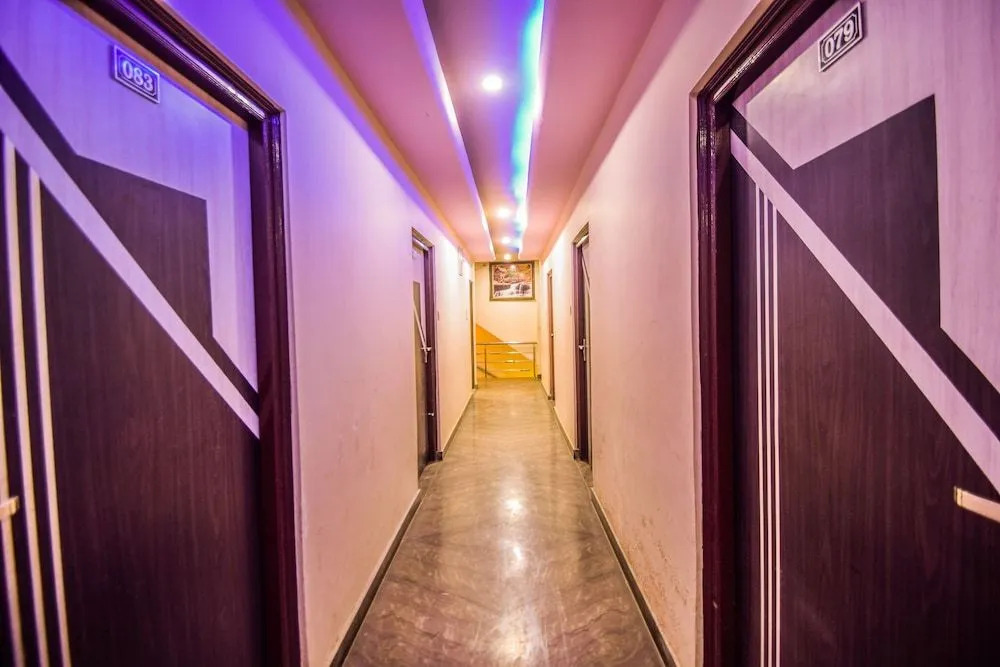 Oyo 36444 Hotel Prabhave & Dining Hall
