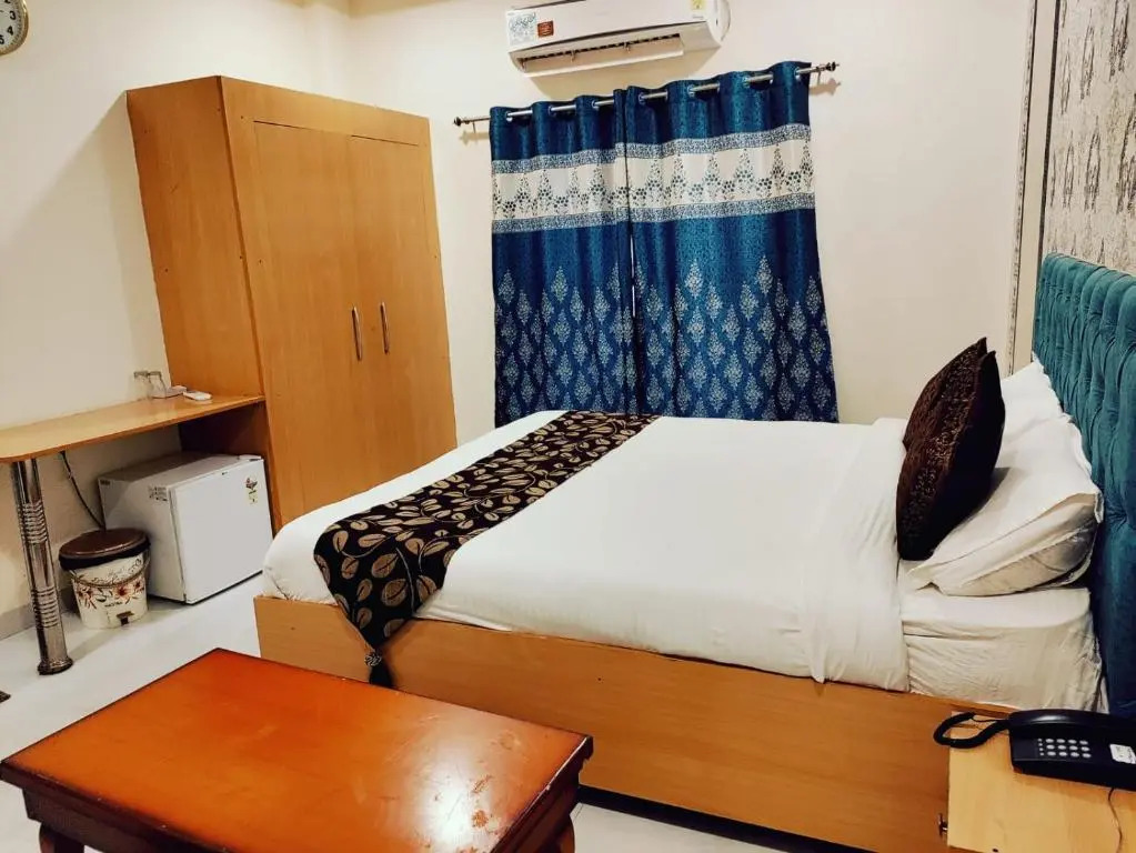 Hotel Rajwada Resort