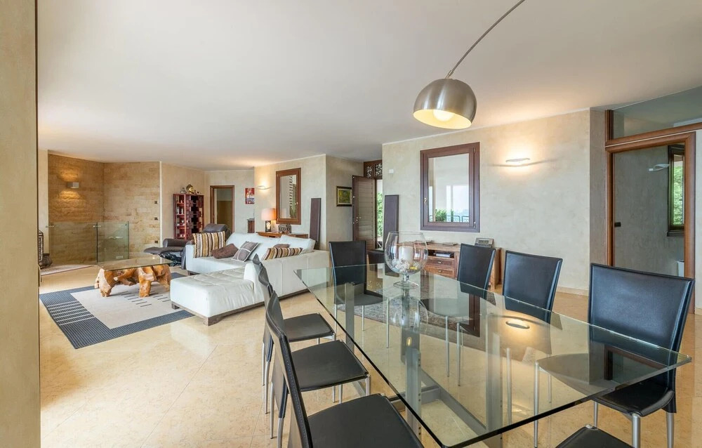Stunning Home in Albisano With Wifi, Private Swimming Pool and 6 Bedrooms
