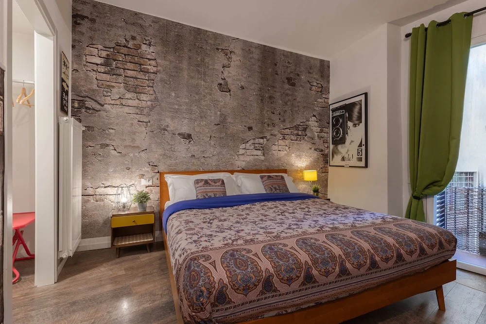 Code Rent A Room