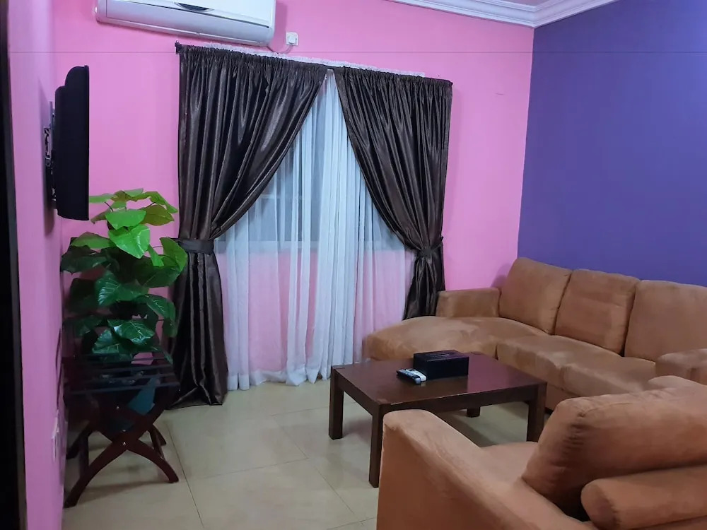 Serendib Hotel and Suites